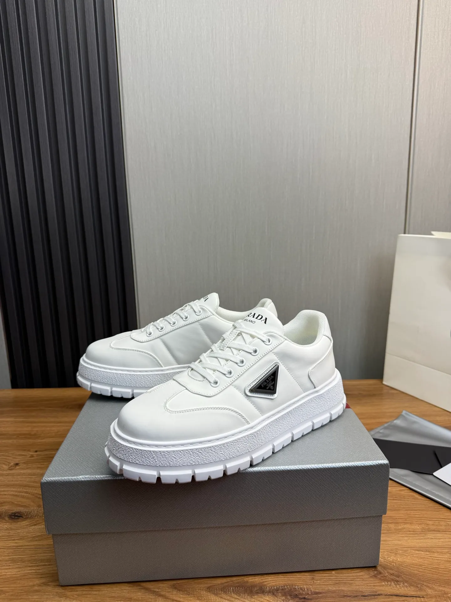 Men's shoes 💰560💰 [PRADA] Popular men's shoes shipped 👏Official website synchronized ⬆️Original imported waterproof fabric + cowhide lining, 1⃣️:1⃣️reproduction, original sole, 38-45 (45. Customized, non-refundable)